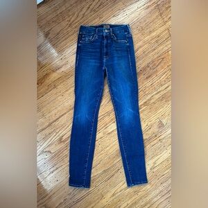 Mother Looker High Wasted Size 26 Teaming Up